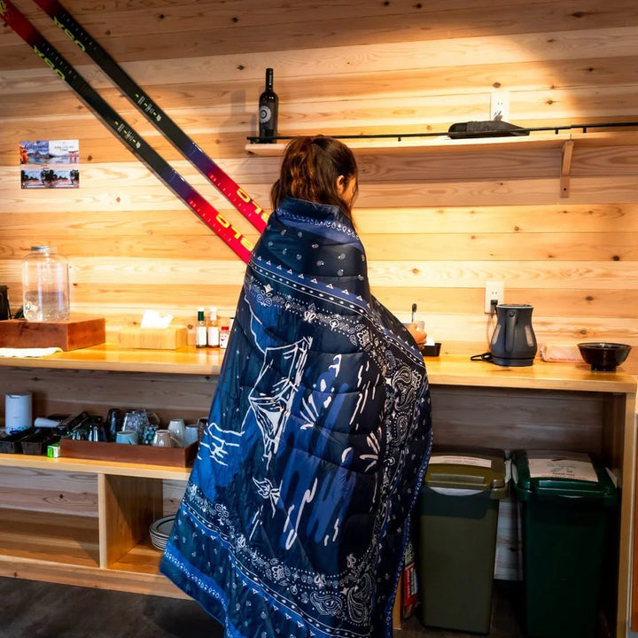 Rumpl Original Puffy Blanket 1P Midnight Mesa Bandana