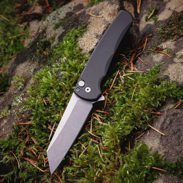 Pro-Tech Malibu Flipper Reverse Tanto MagnaCut — Magnacut Folding Knife