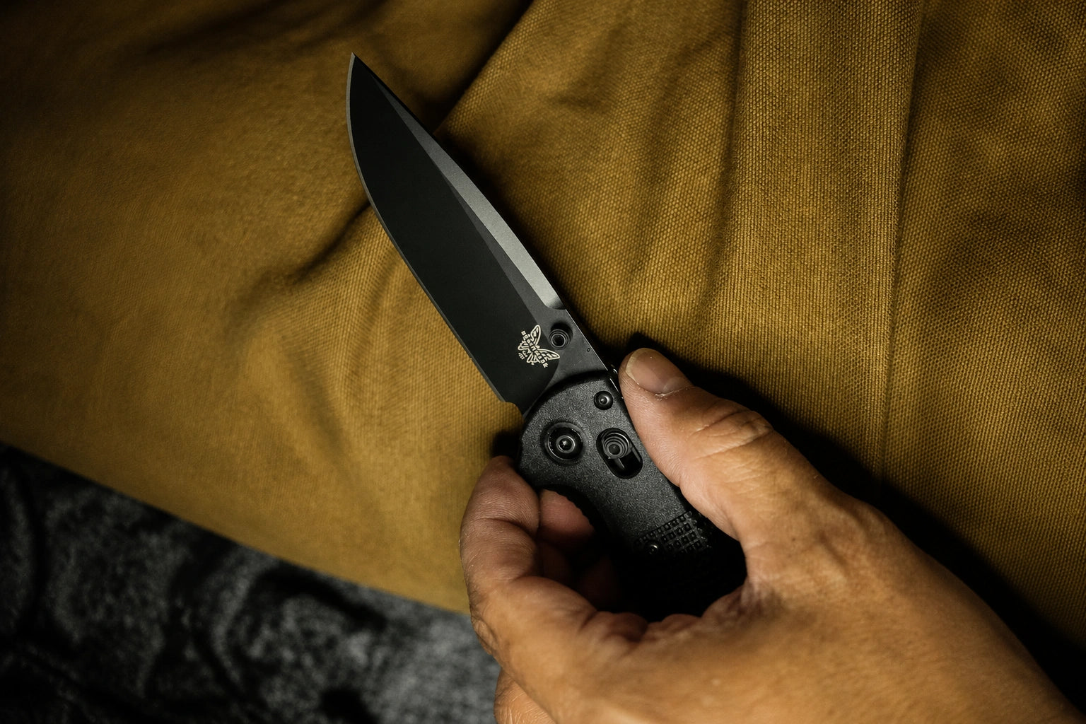 Benchmade 430BK-02 Redoubt Black blade and Grivory handle