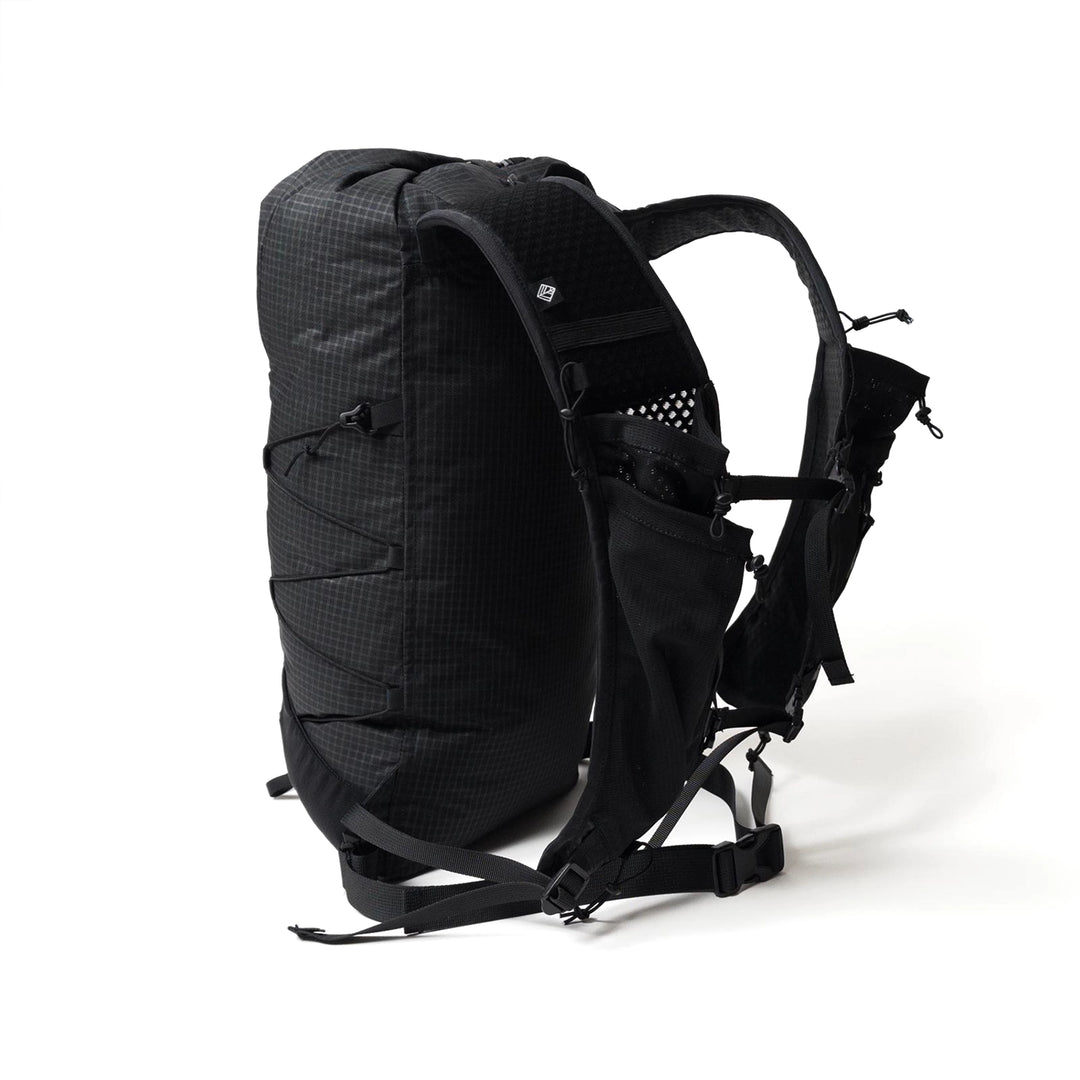 Bonfus Fastus 23L ultralight fastpacker black rear three-quarter view - minimalist DCF pack design