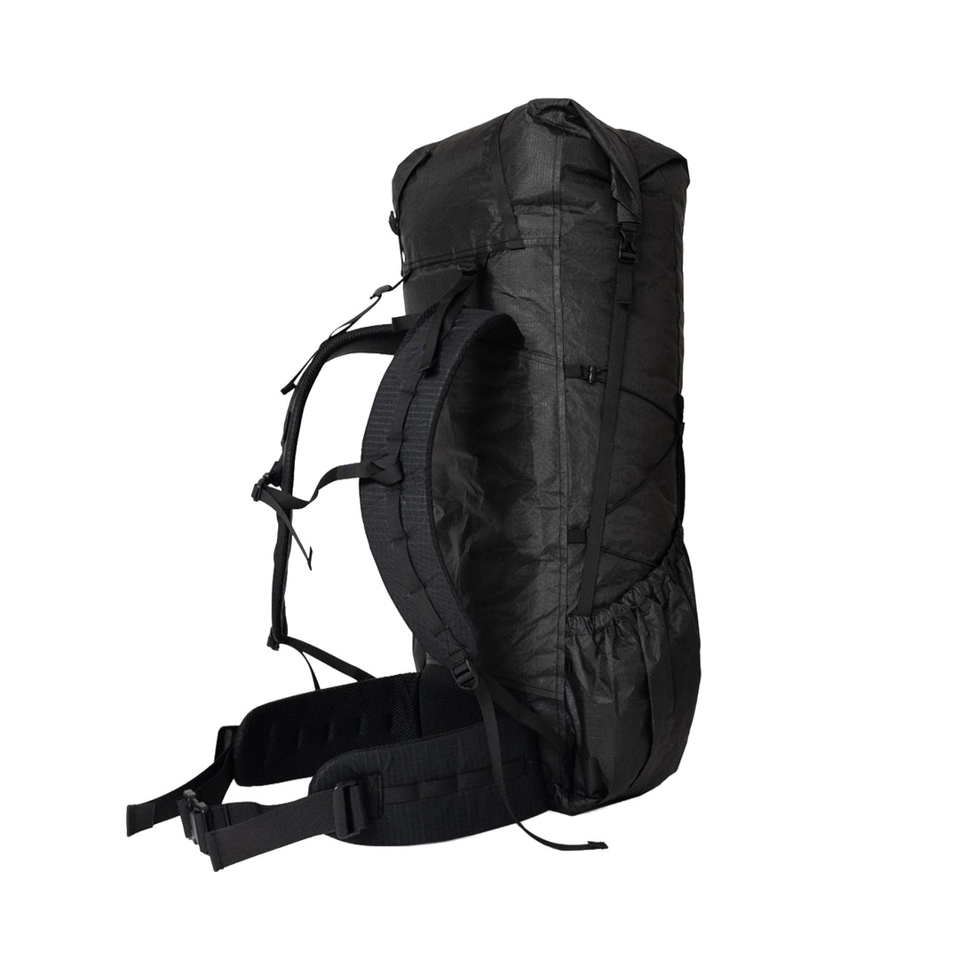 Bonfus Framus 58L ultralight pack black back view - back panel with shock cord system and padded straps