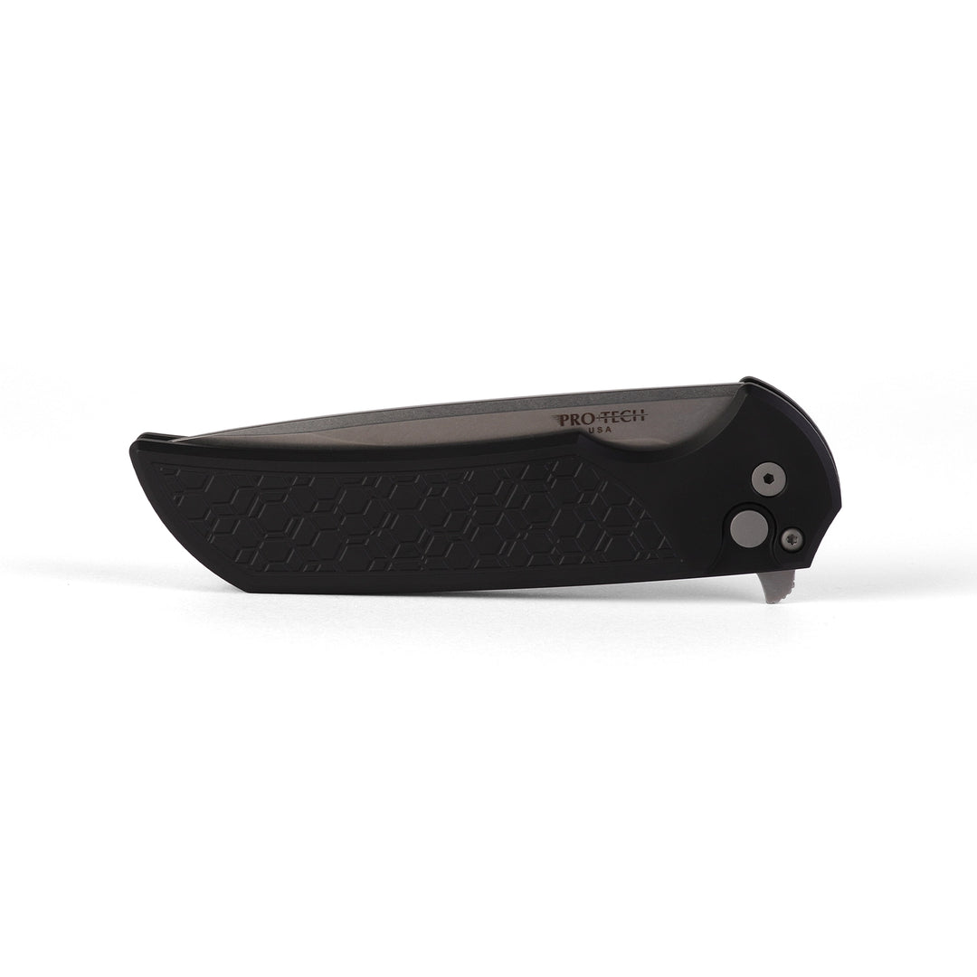 Pro-Tech Mordax Button Lock with Magnacut