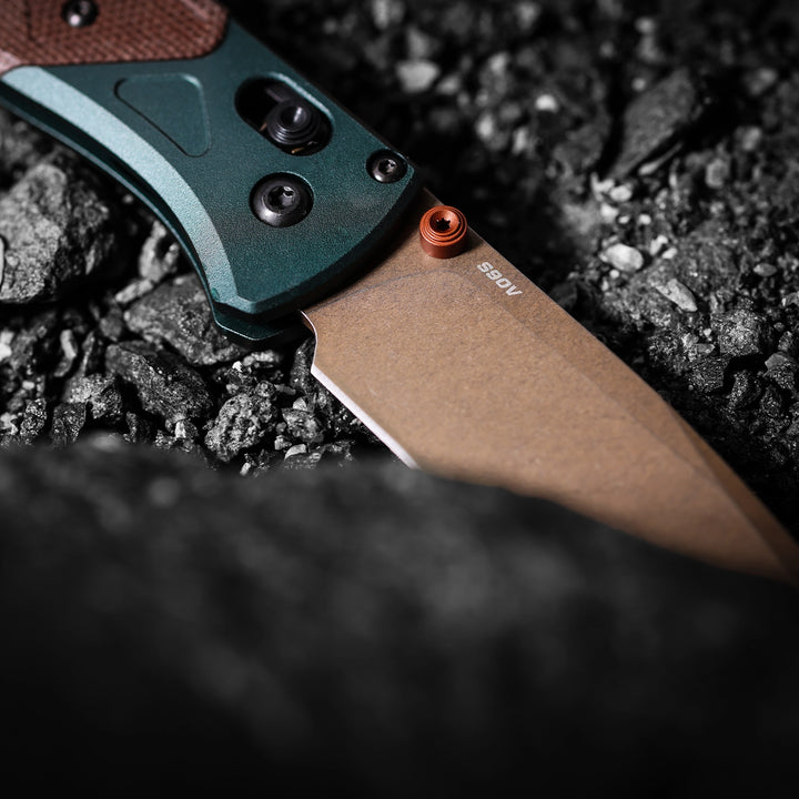 Benchmade Bugout Taiga Green Brown Canvas Micarta 535FE-2602